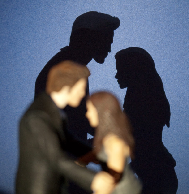 Illustration for article titled 103 Shapely Shadows